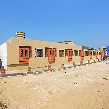 Hotel On Call Puri Laxmi Beach Resort Екстер'єр фото