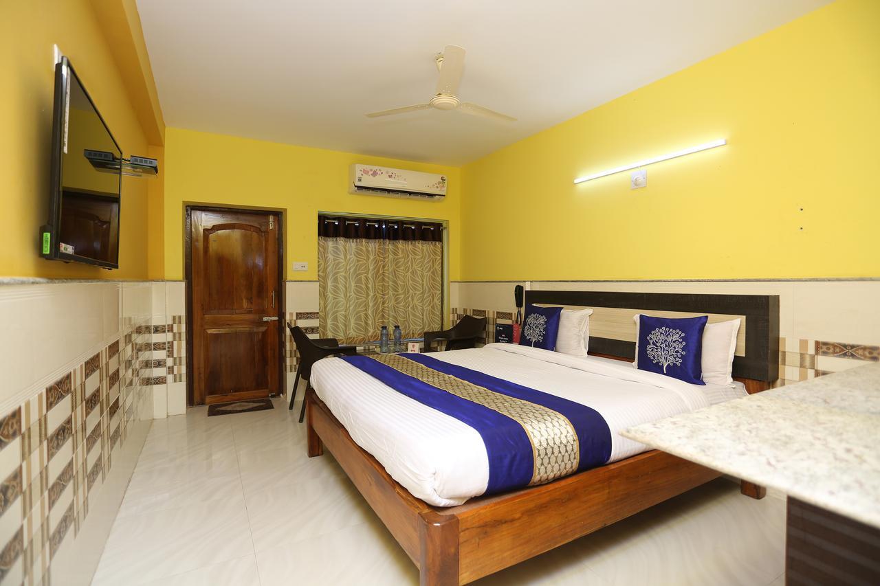 Hotel On Call Puri Laxmi Beach Resort Екстер'єр фото